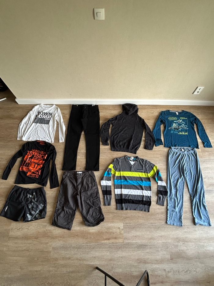 Lot vêtements garçon 13-14 ans – Sweats, t-shirts, pantalons, pulls, casual