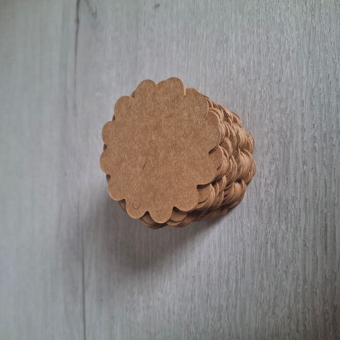 Lot de 86 étiquettes kraft en forme de fleur avec trou – DIY, cadeaux, scrapbooking & décoration - photo numéro 4