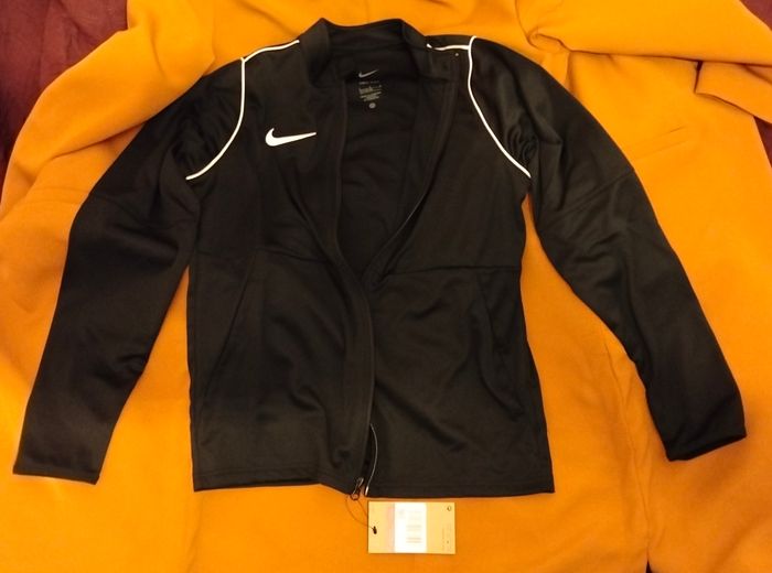 Gilet nike dri- fit 147/158cm neuf avec étiquette - photo numéro 2