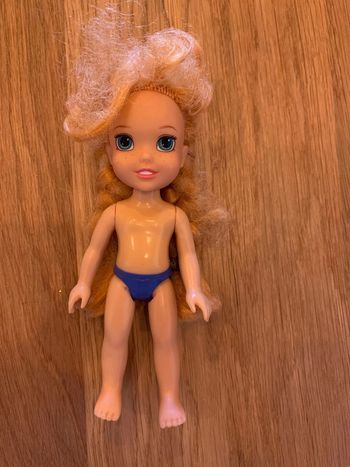 petite poupée Anna Disney dessin animé la Reine des Neiges nue  poupée n•3