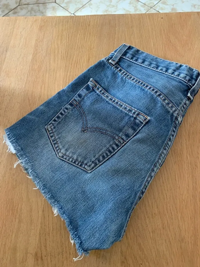 Short Lévis - photo numéro 2