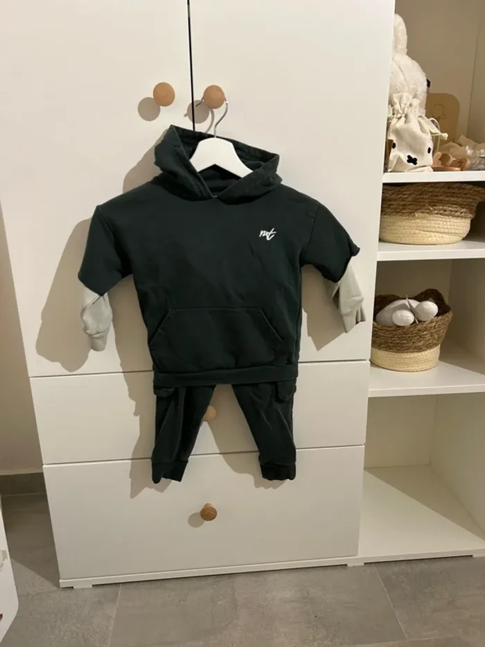 Survêtement next sweat à capuche et pantalon cargo 1/2-2 ans