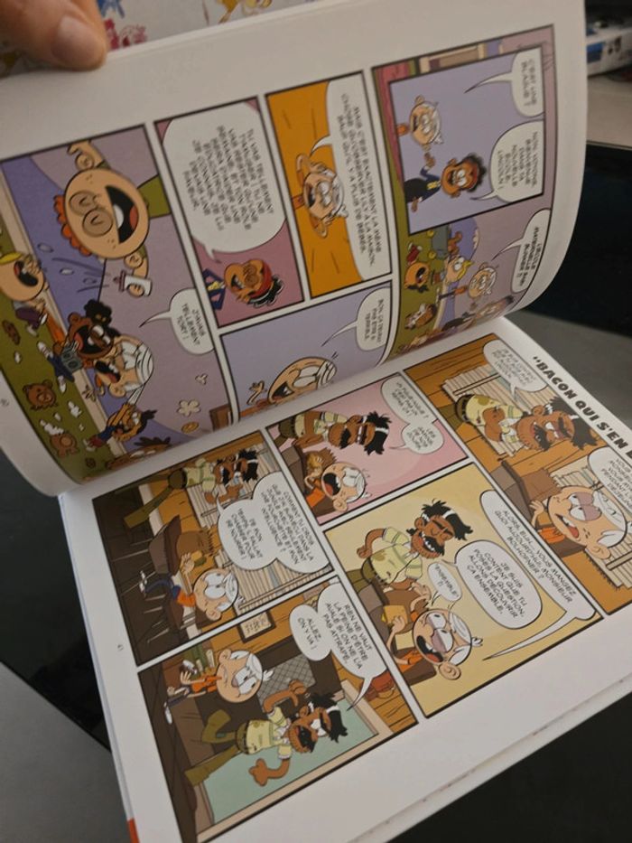 Lot de 4 jouets et livre Bienvenue chez les Loud - photo numéro 2