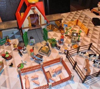 Ferme Playmobil N•4490 + rajout d’animaux et d’accessoires