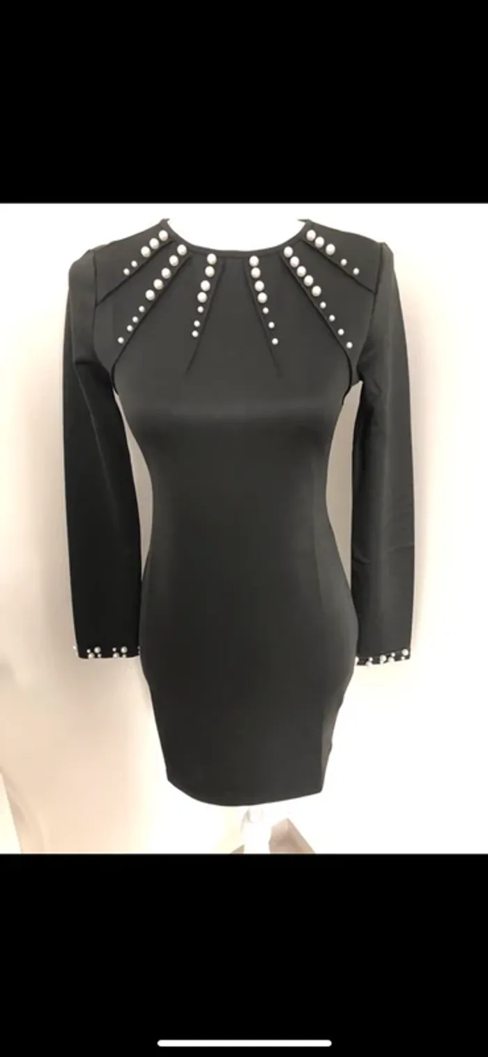 Robe avec perles - photo numéro 2