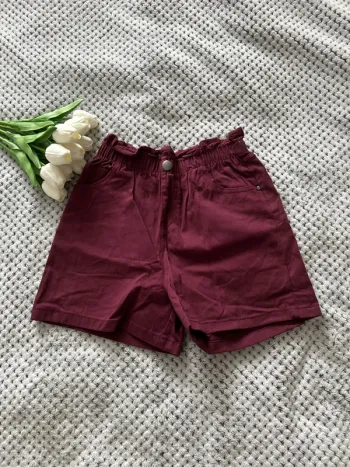 Short fille