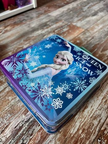 Petite valisette malette en métal reine des neiges