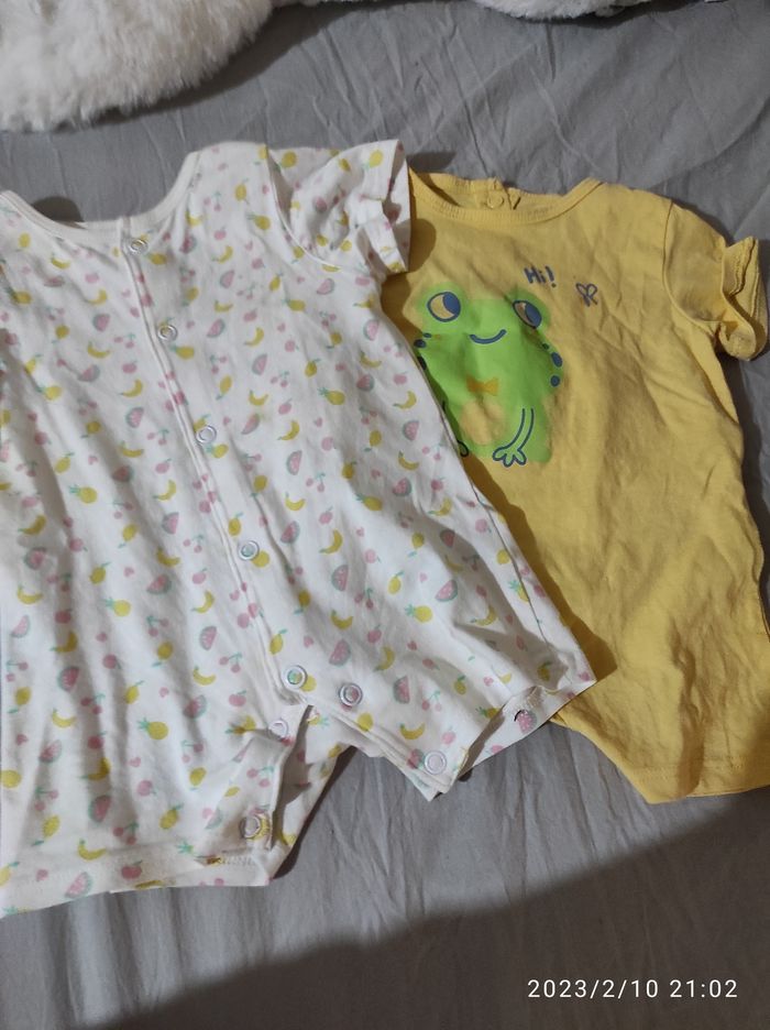 Lot de vêtements divers - photo numéro 3