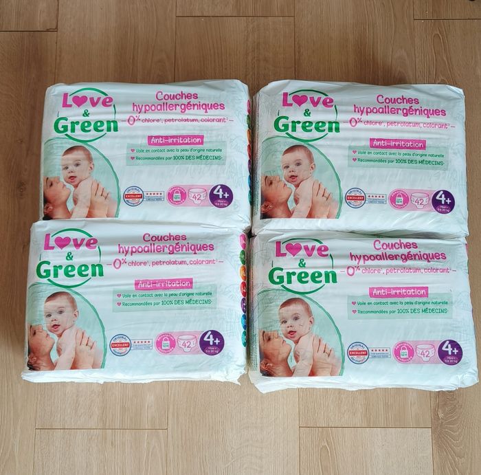 4 paquets de couches love and green taille 4+