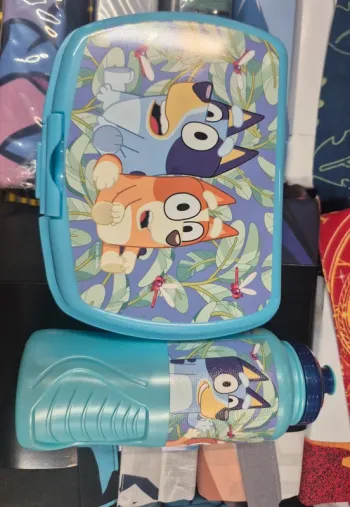 Boite a goûter et gourde bluey