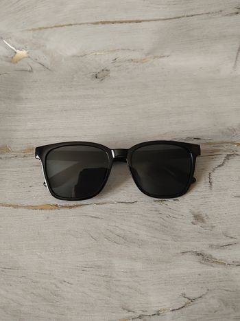 Lunette de soleil femme