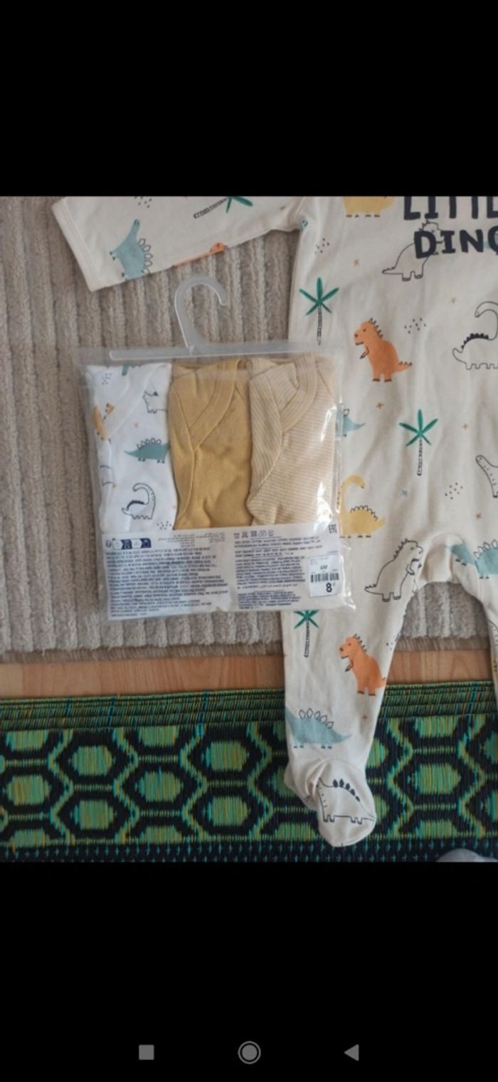 Lot pyjamas bodies - photo numéro 2