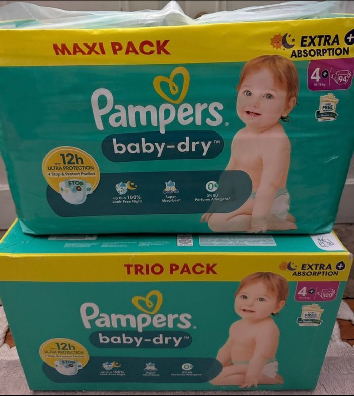 2 paquets de couches Pampers taille 4+