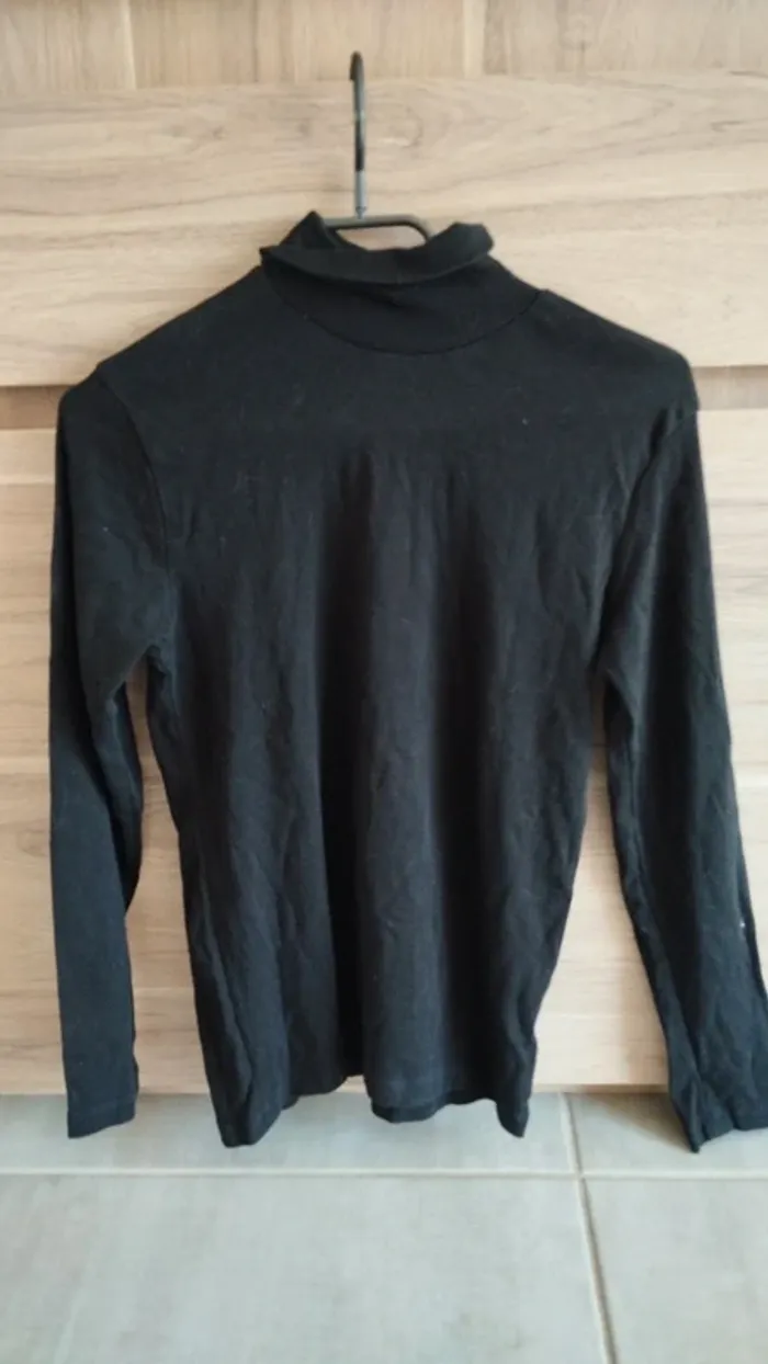 Tee-shirt manches longues noir taille 14 ans fille