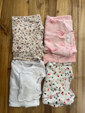 Lot pyjamas 12 mois fille