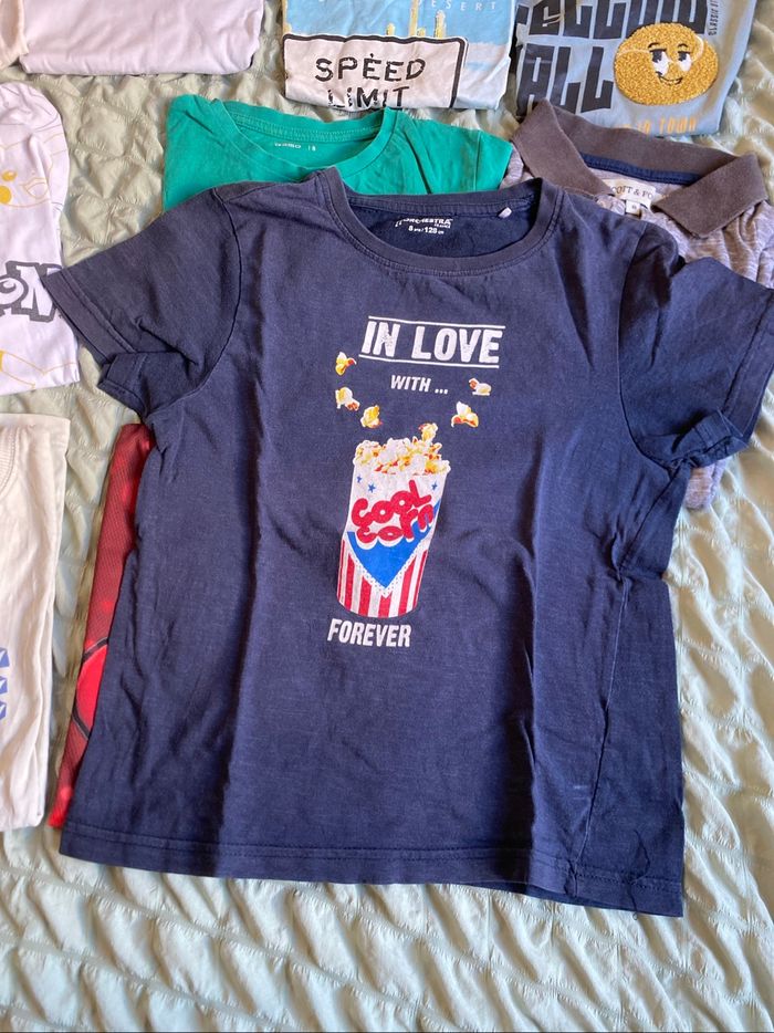 Lot de 10 t-shirt en taille 8 ans plusieurs marques - photo numéro 2