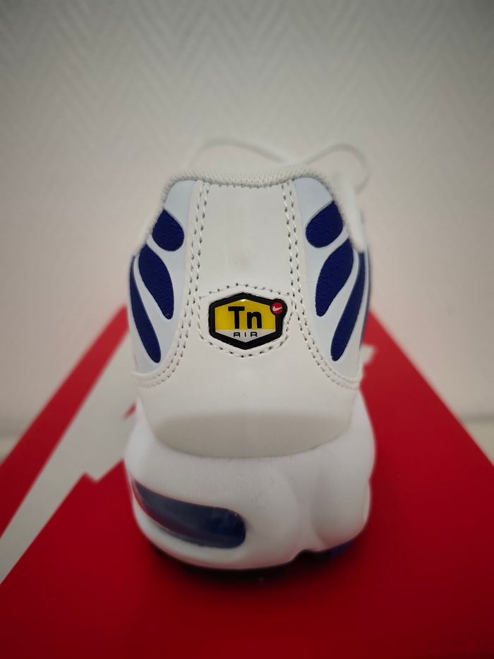 Nike air Max plus taille 43 Neuf avec étiquettes et emballage. - photo numéro 6