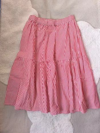 🌸 Jupe Monki – Rayures verticales rouge rosé & blanc – Taille M