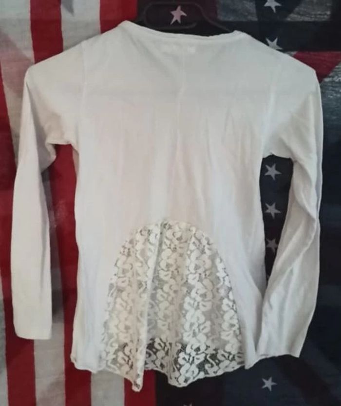 Adorable haut à manches longues avec dentelle dans le dos - photo numéro 2