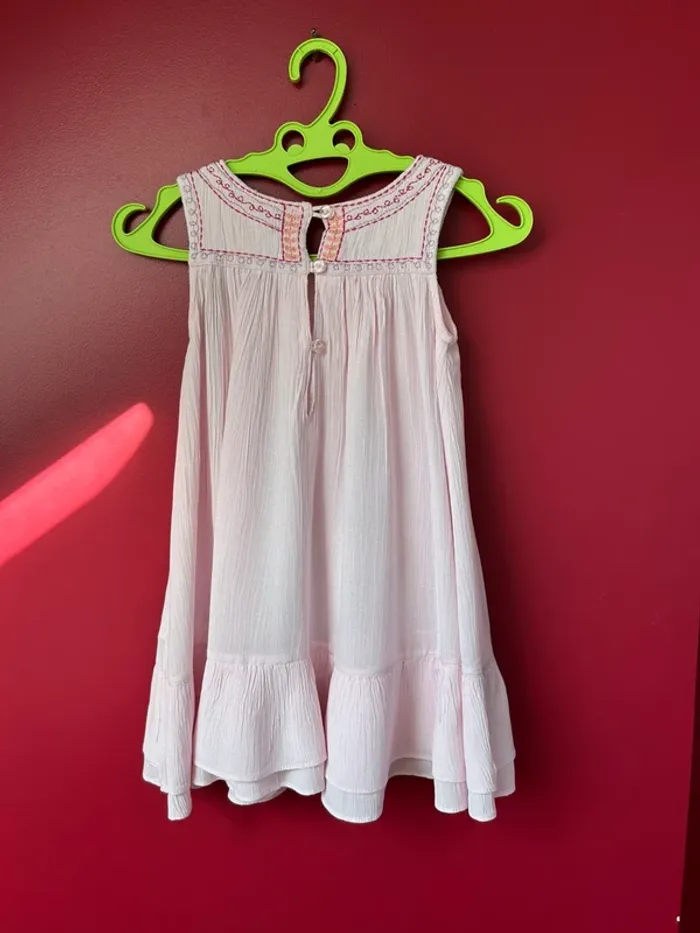 Robe fille troizenfants 4 ans - photo numéro 2