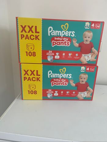 Couches Pampers baby dry pants taille 4