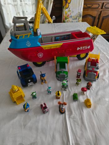 Pat patrouilleur des mers + figurines+ véhicules