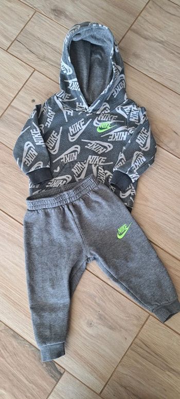 Ensemble Nike 12 mois