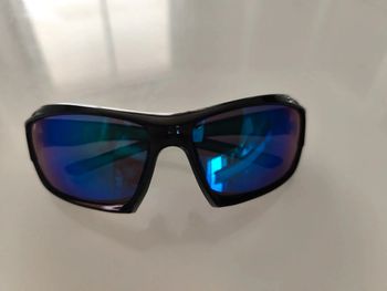 Lunettes solaires homme neuves
