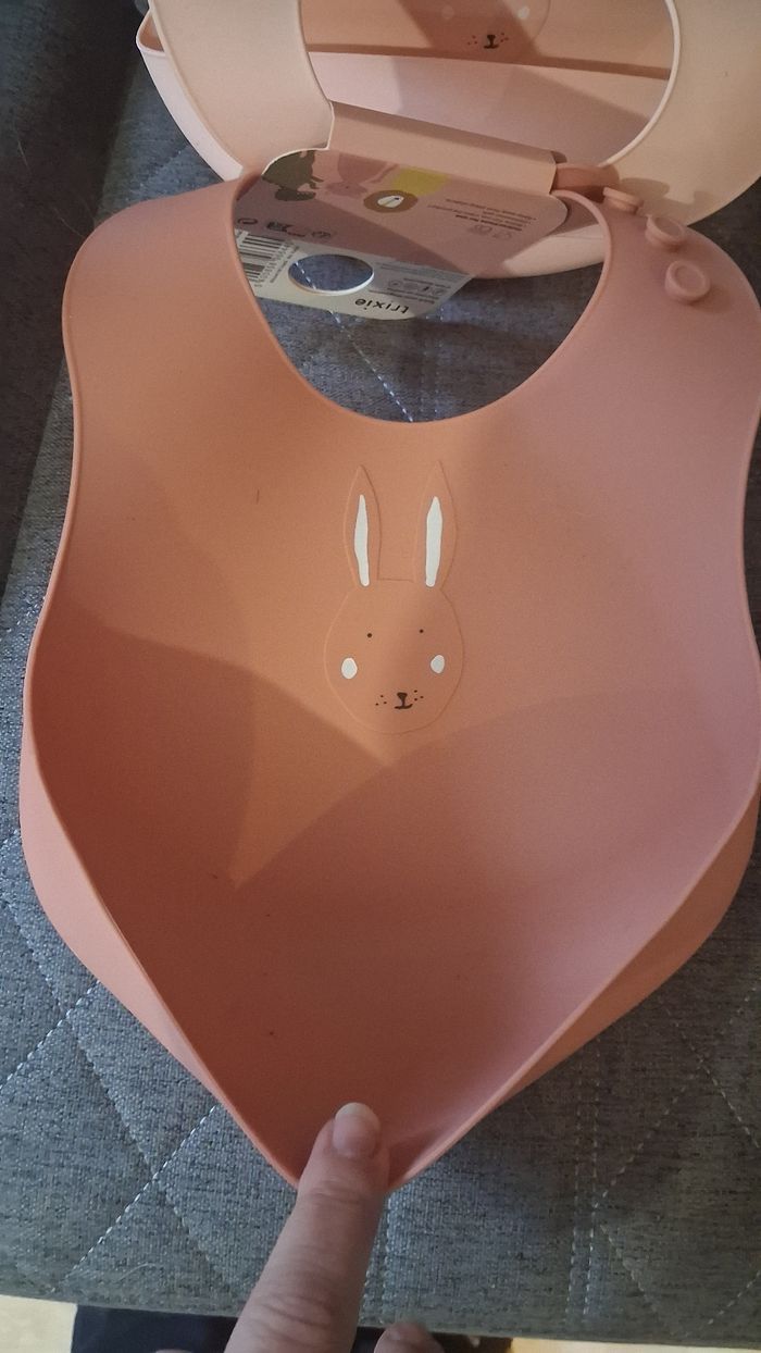 Lot bavoirs silicones - photo numéro 2