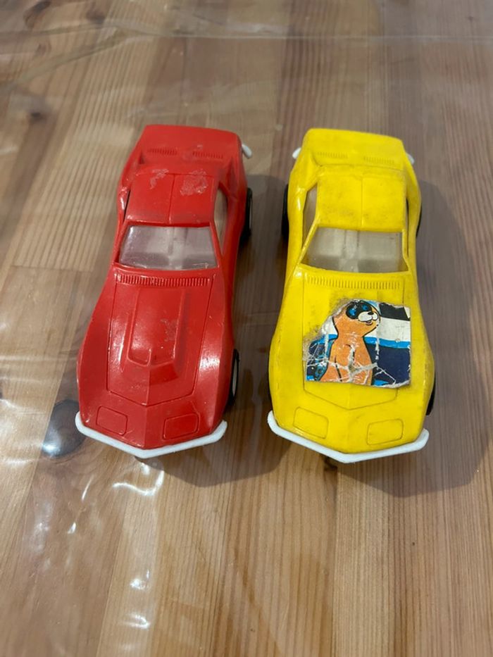 Lot de 2 anciennes chevrolets corvette Tonka en plastique  jaune et rouge 1/24 1970