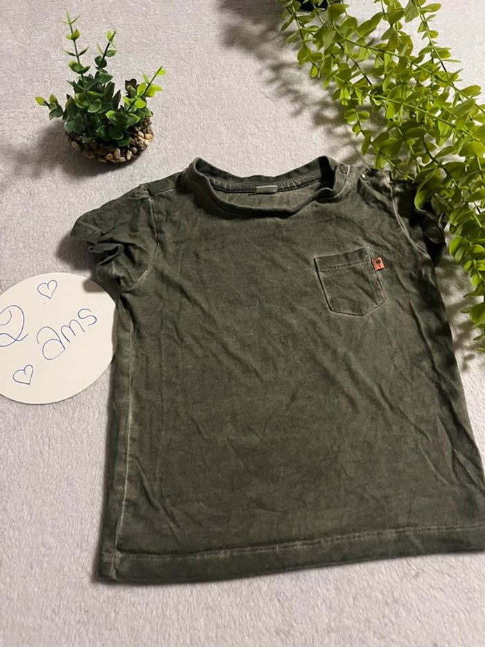 Très beau tee shirt à courte manche garçon