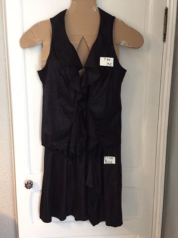 127-Ensemble jupe+boléro T 42/44 NEUF