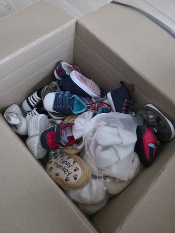 Mega lot 20 paires chaussures & chaussons bébé (0-12 mois)