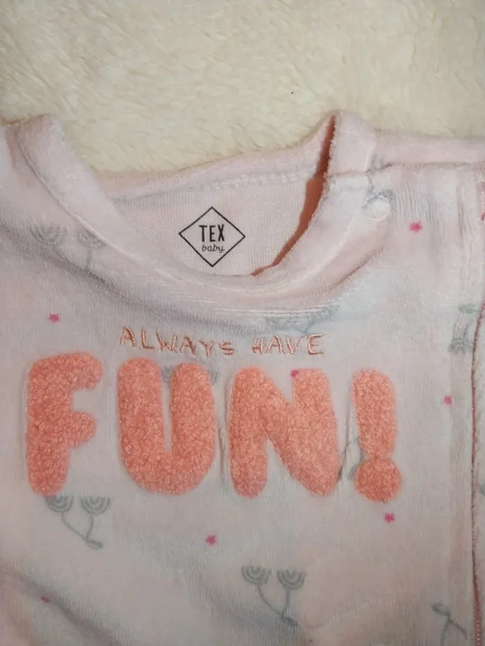 Pyjama 1 mois - photo numéro 4