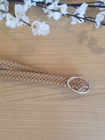 Ceinture fine tressée beige taupe