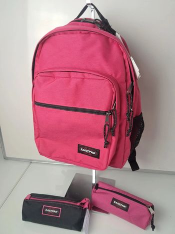 Eastpack pas sac à dos scolaire triple ouverture + 2 trousses neuf