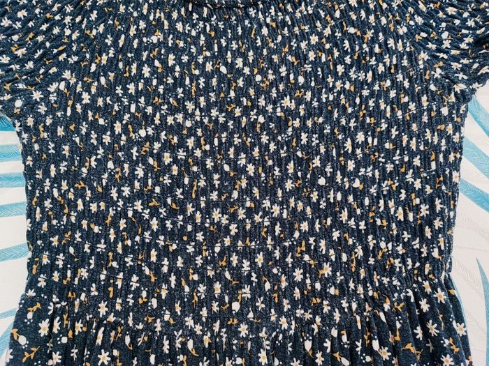 🌸 Robe smockée imprimée fleurs - Marine - Kiabi - 10 ans 🌸 - photo numéro 4