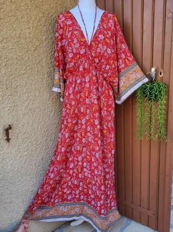 Robe longue bohème fleuri kaftan rouge multicolore shein taille 52