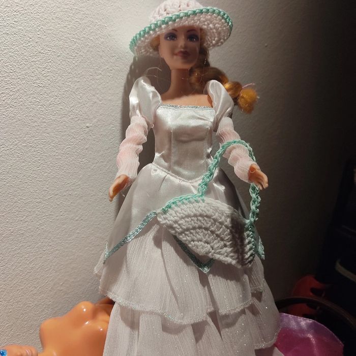 Vêtements pour Barbie 3+1€. - photo numéro 4