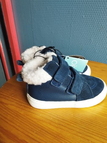 Bottes fourrées  taille 21, croute en cuir