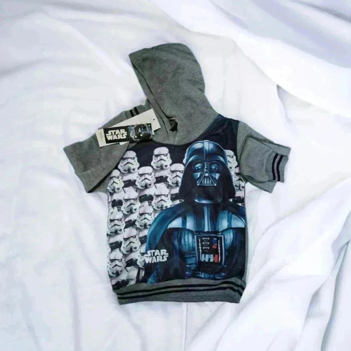 Sweat stars wars gris 🌹6 ans 🌹gris