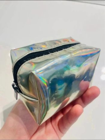 Sublime petite pochette holographique argenté h€m Très bon état • H&M
