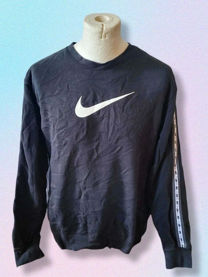 Magnifique sweat noir Nike taille L Ref 15IT213