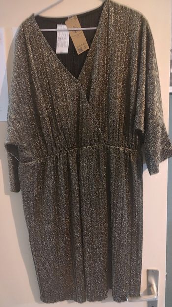 Robe noire à paillettes dorées – Kiabi – Taille L – NEUVE ✨