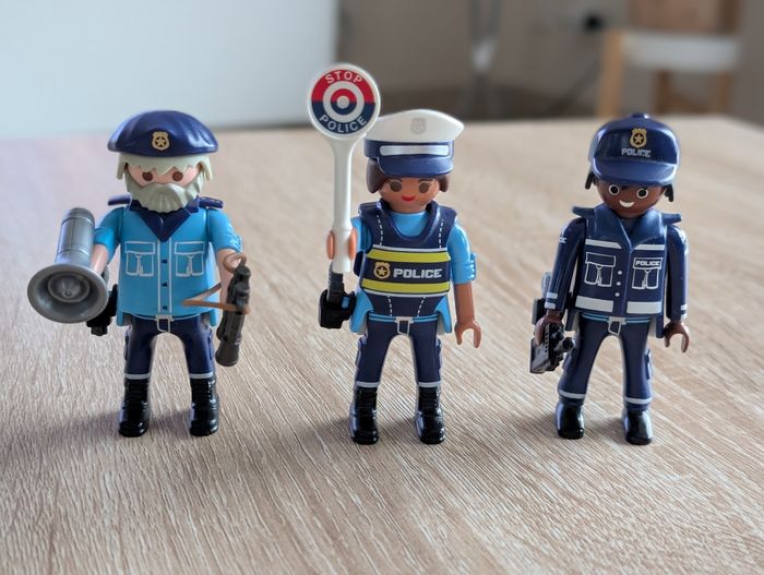 Playmobil 70669 Equipe de policiers et accessoires