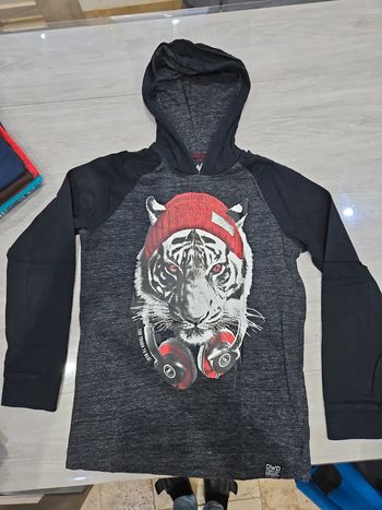 T-shirt à capuche manches longues garçon T 14 ans