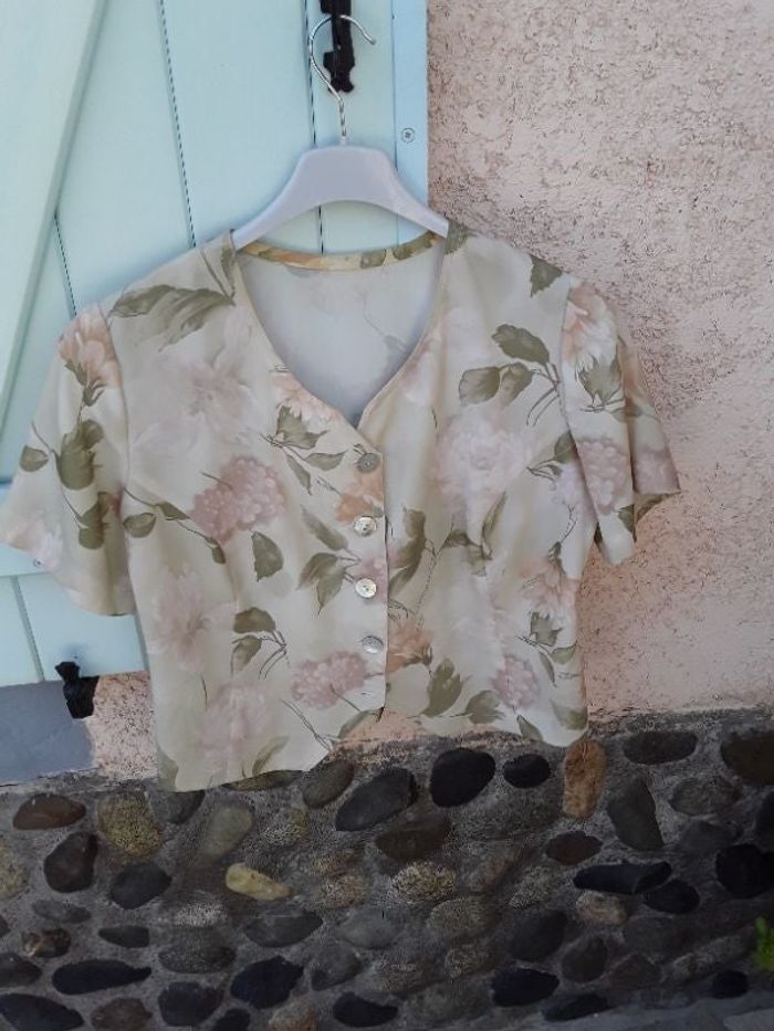 Ensemble jupe et haut assortis