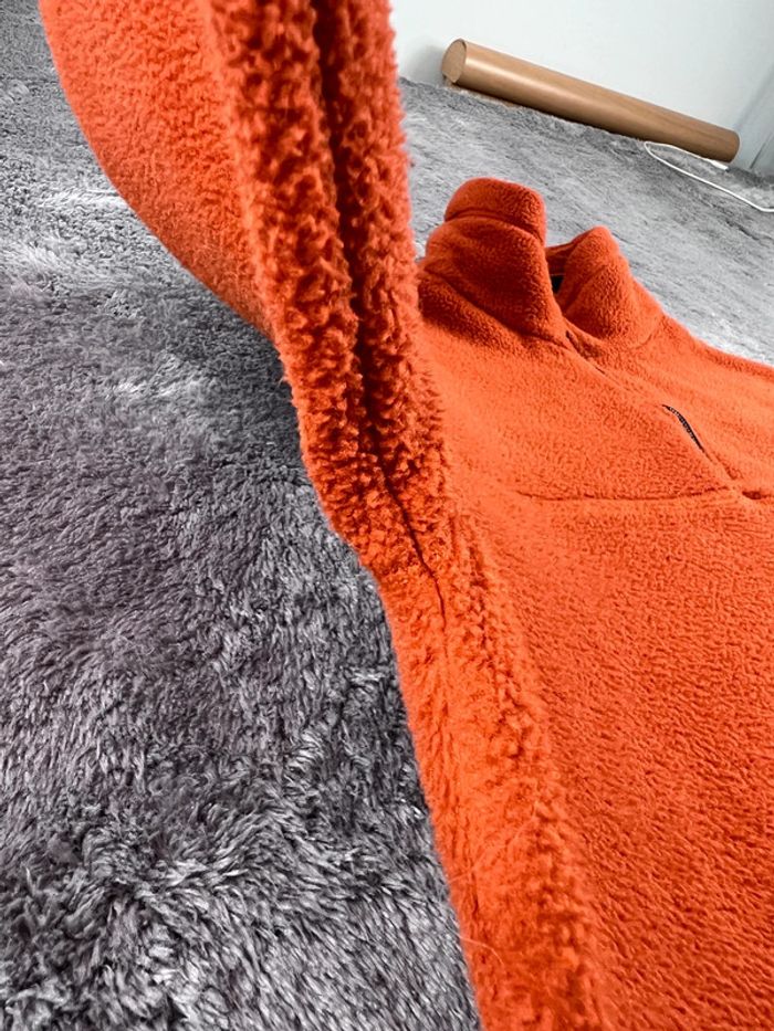 Pull polaire Timberland orange avec logo brodé – Taille XS (taille grand) - photo numéro 13