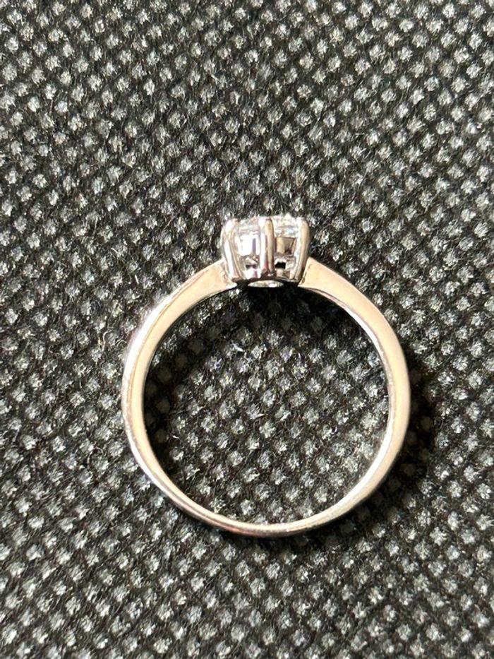 Belle bague «solitaire » en argent massif avec pierre blanche T. 49 femme TBE - photo numéro 2