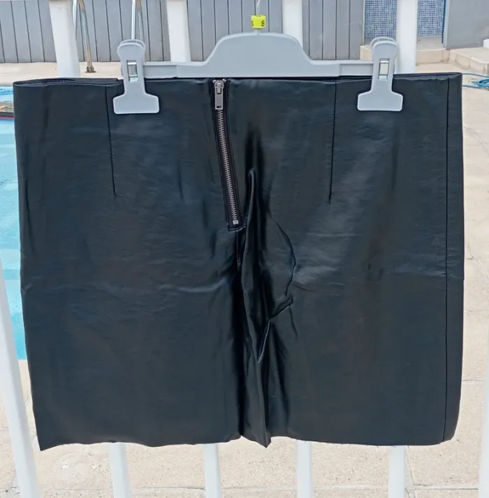 Jupe simili cuir - photo numéro 2